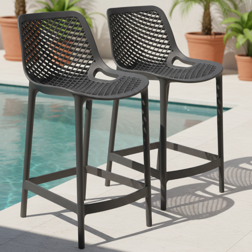Silla para Bar Miame, Color Negro, con reposa pies en diseño Moderno X4