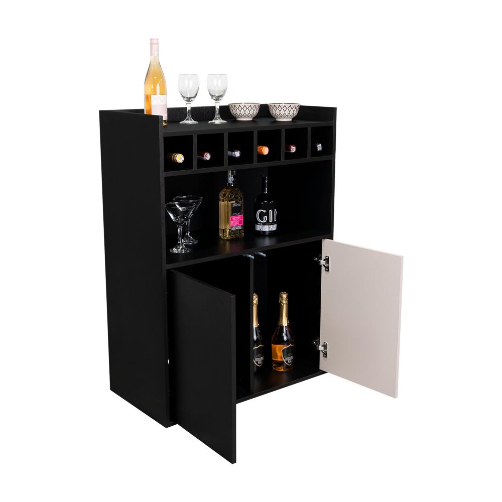 Bar Cuera, Capri y Wengue,  con espacio para almacenar botellas