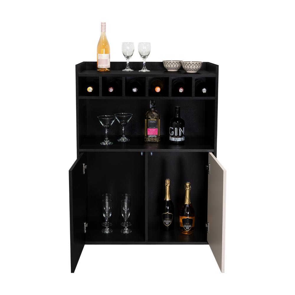 Bar Cuera, Capri y Wengue,  con espacio para almacenar botellas