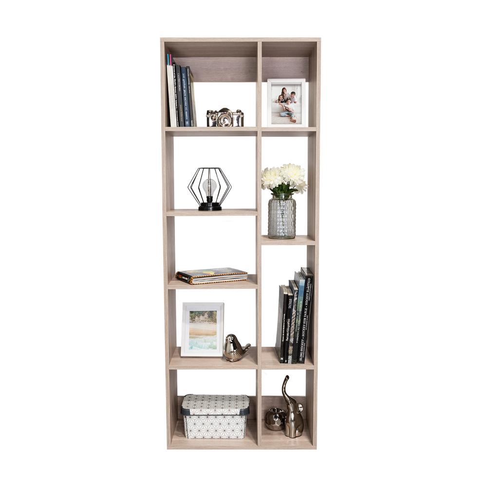 Biblioteca Rook, Bardolino, con múltiples entrepaños