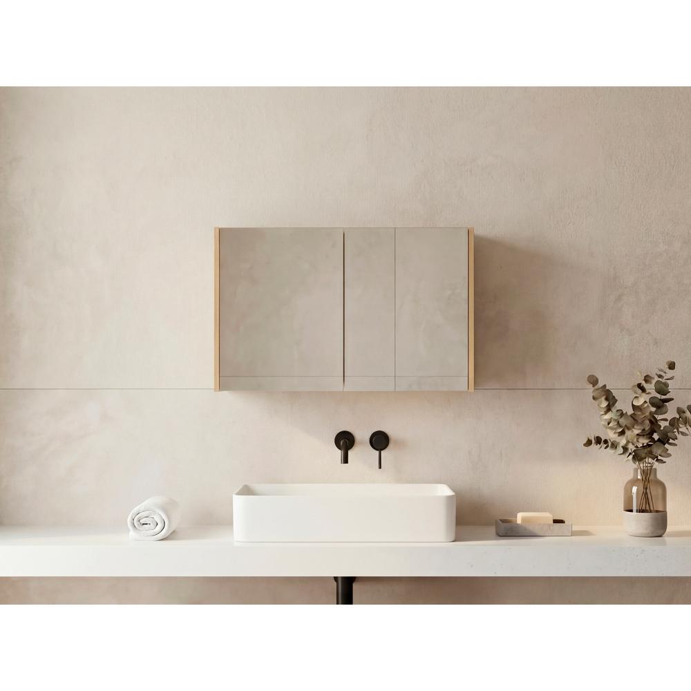 Set de 2 Gabinetes de Baño Agni, Fresno Europeo, con Dos Puestas y Espacio para Almacenar Objetos