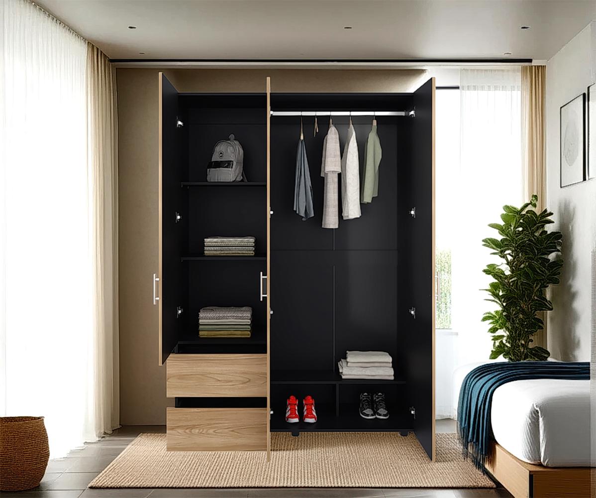 Closet Light 140, Fresno Europeo y Wengue, con tres puertas abatibles