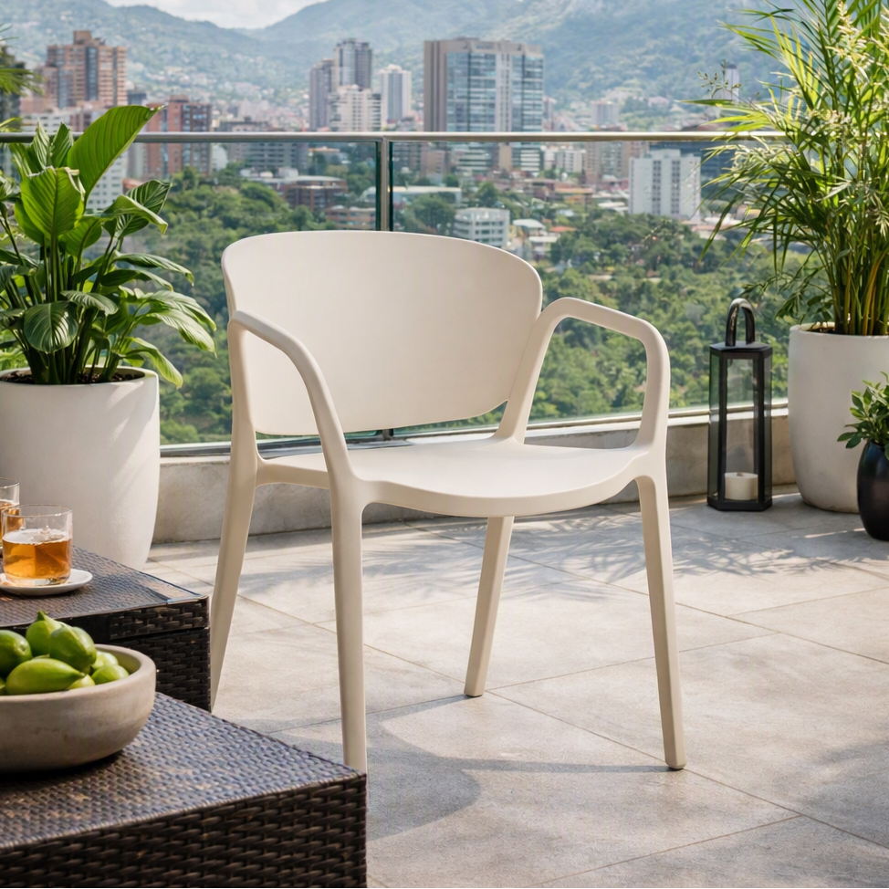 Silla con Brazos California, Taupe Claro, con Espaldar y Diseño Minimalista