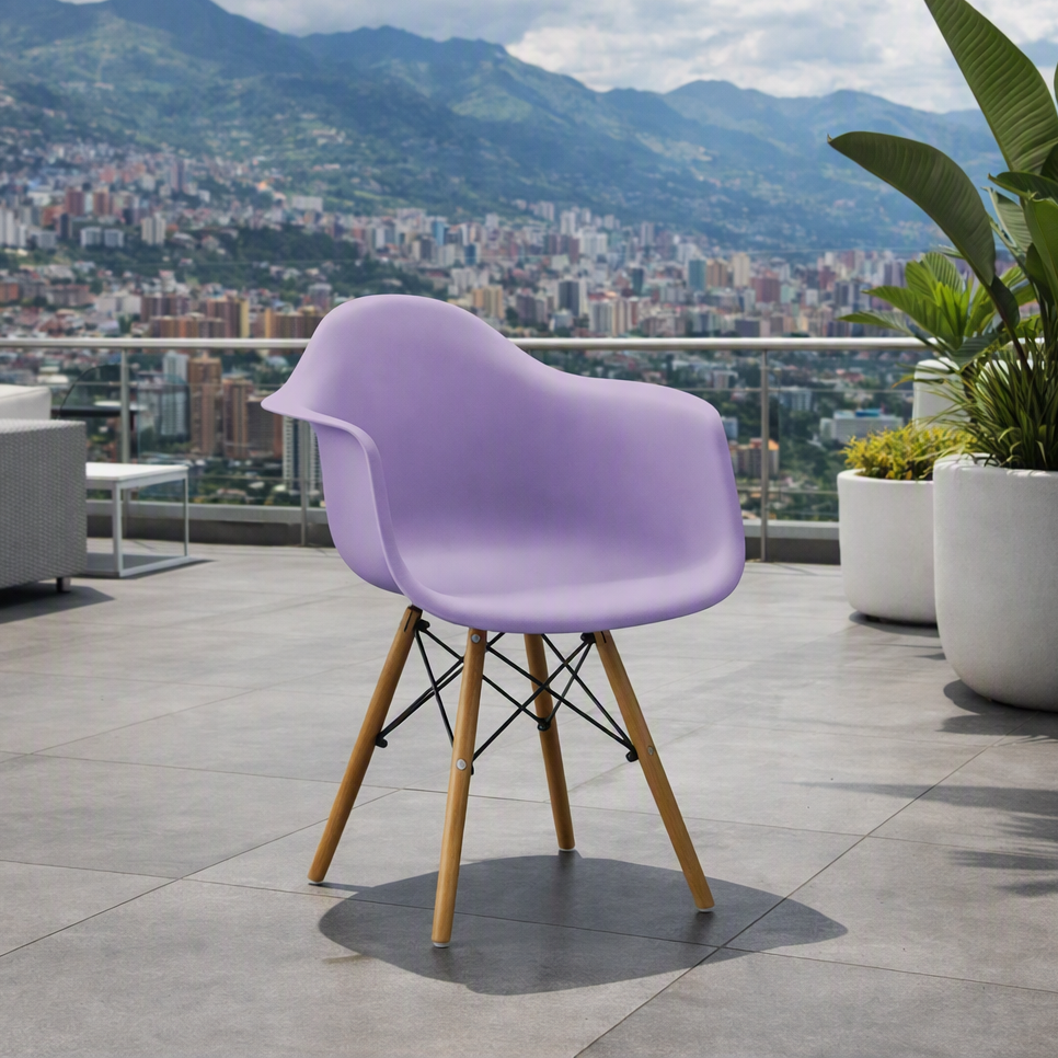 Silla Eymos , Color Lila, con Espaldar y Patas en Madera