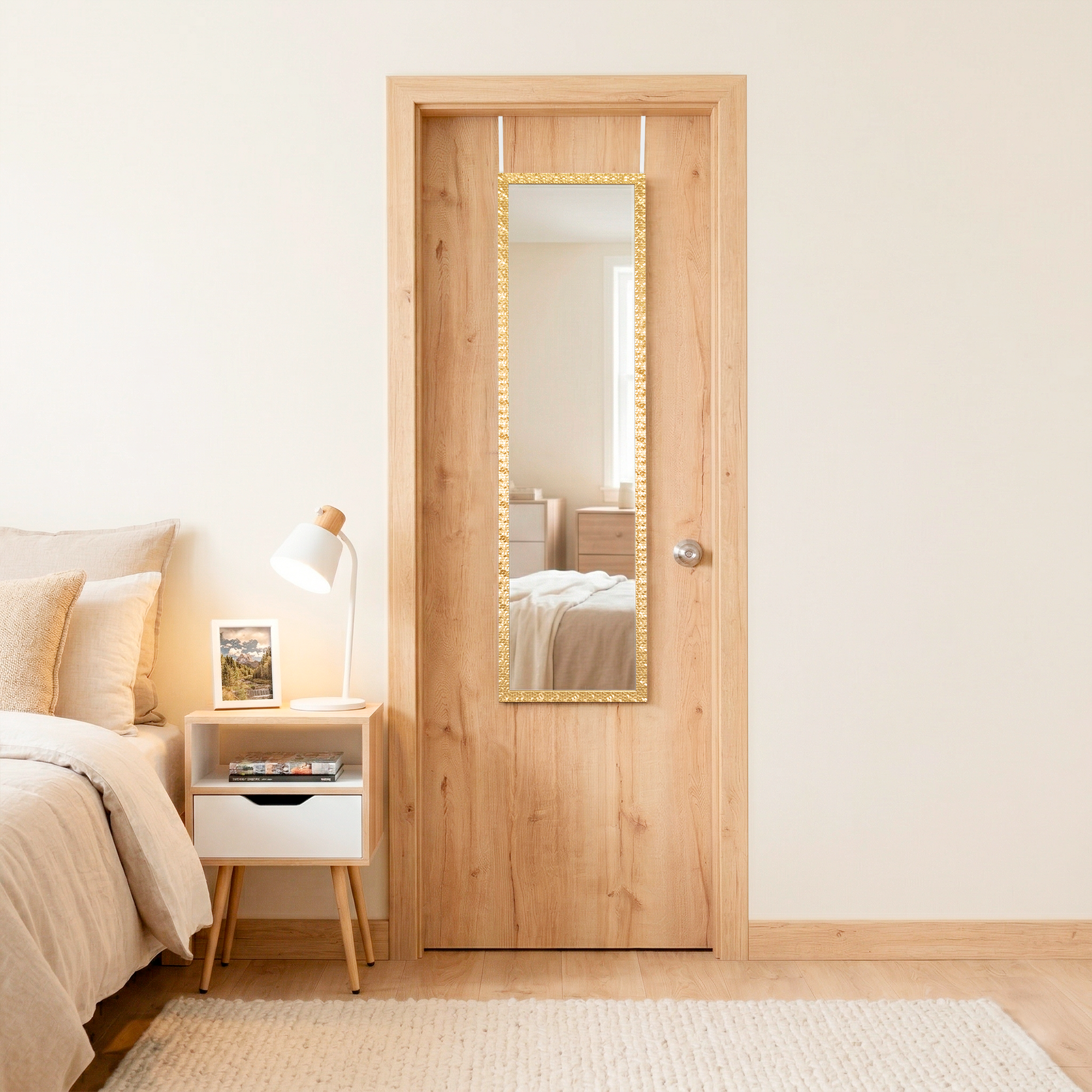 Espejo Rectangular Gael, con marco en poliestireno Dorado