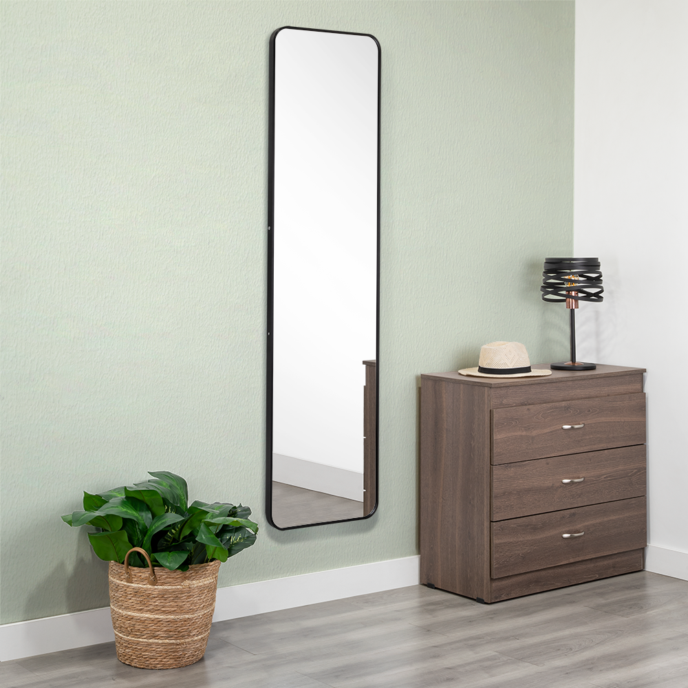 Espejo Rectangular de Piso Riga, con Marco Negro
