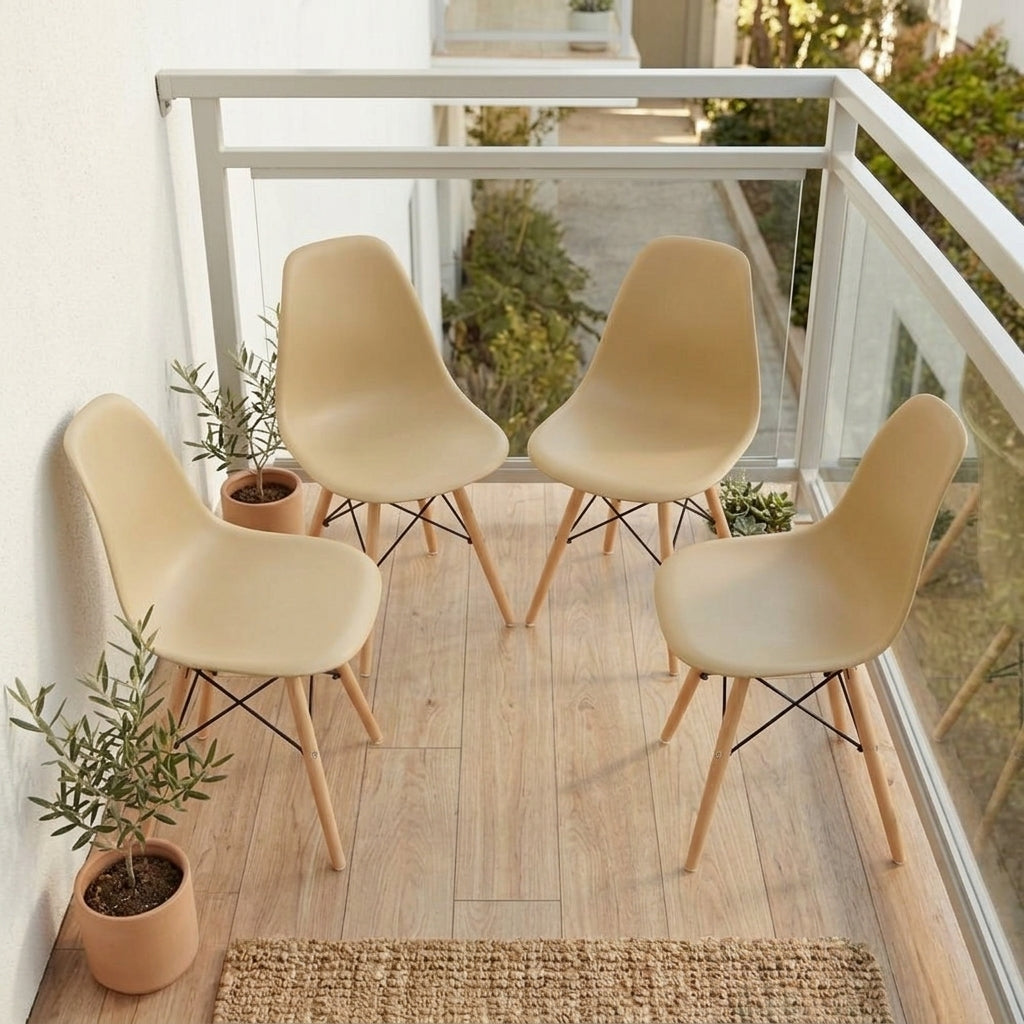 Set de 4 Sillas Eames, Color Taupe, con Patas de Madera