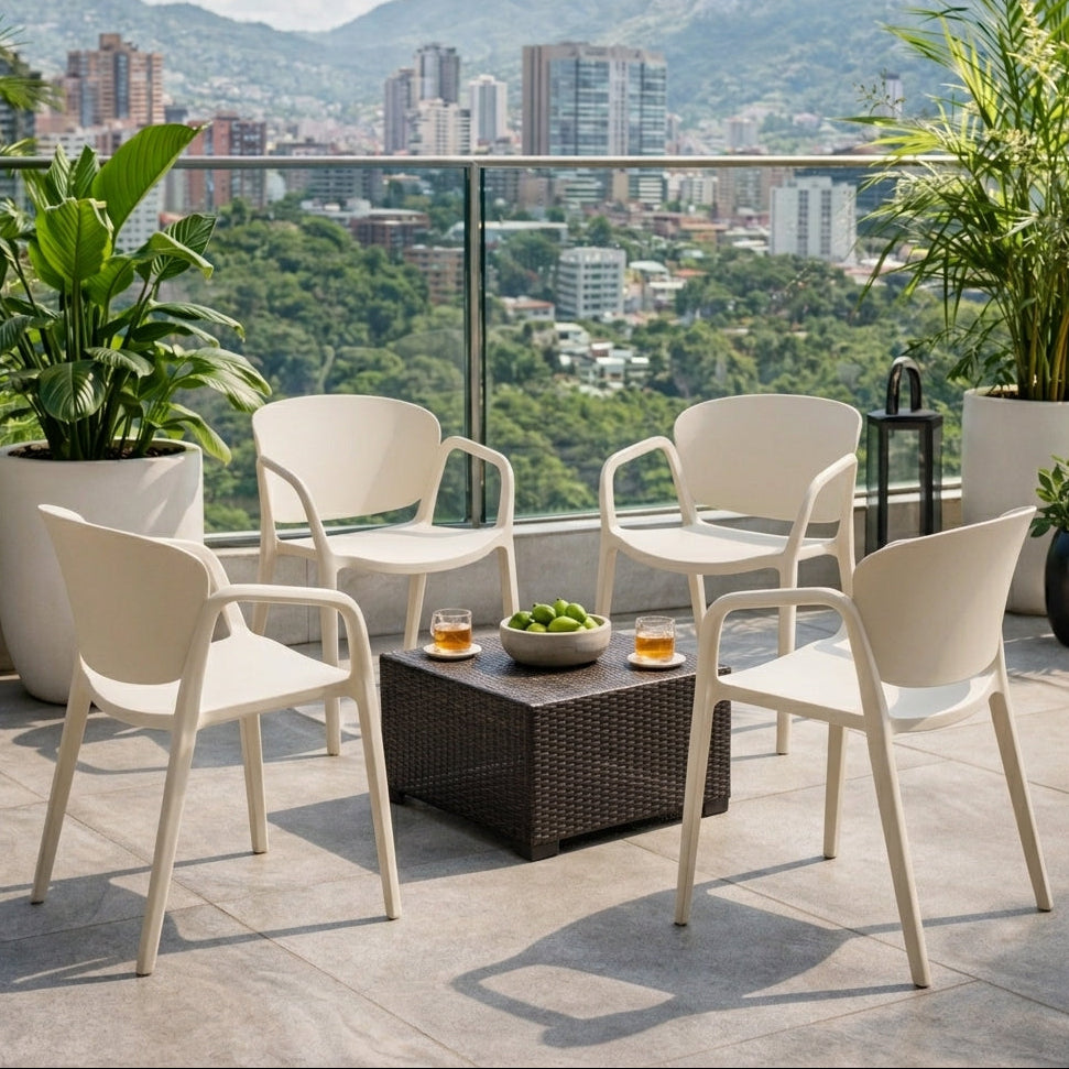 Set de 4 Sillas con Brazos California, Taupe Claro, con Espaldar y Diseño Minimalista