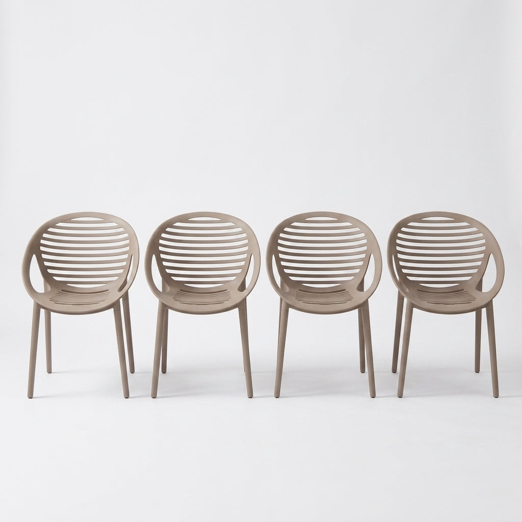 Set de 4 Sillas Tokio con Brazos, Color Taupe, con Espaldar y Diseño Moderno