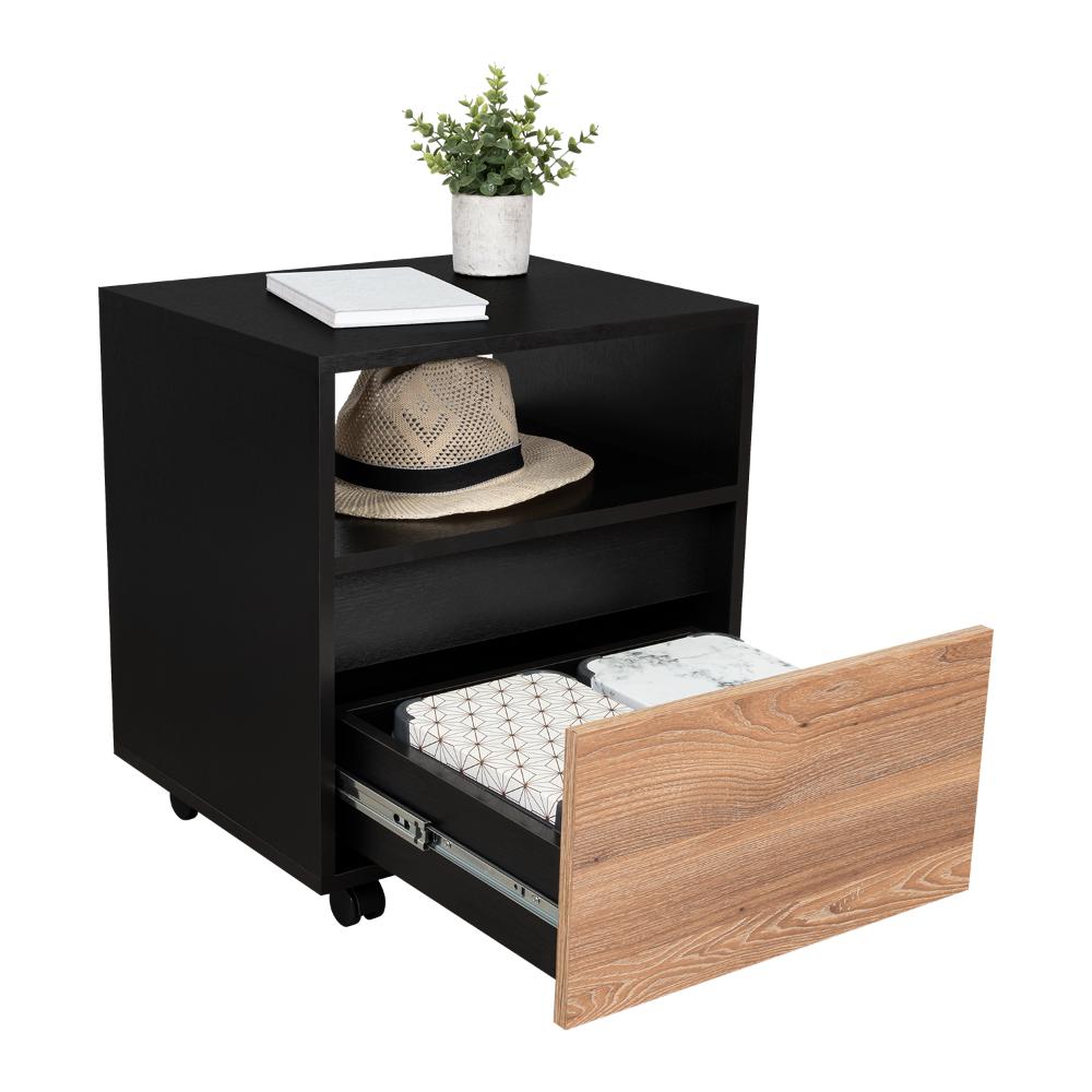 Mesa de Noche Cruella, Wengue y Miel, con espacio para colorcar objetos decorativos