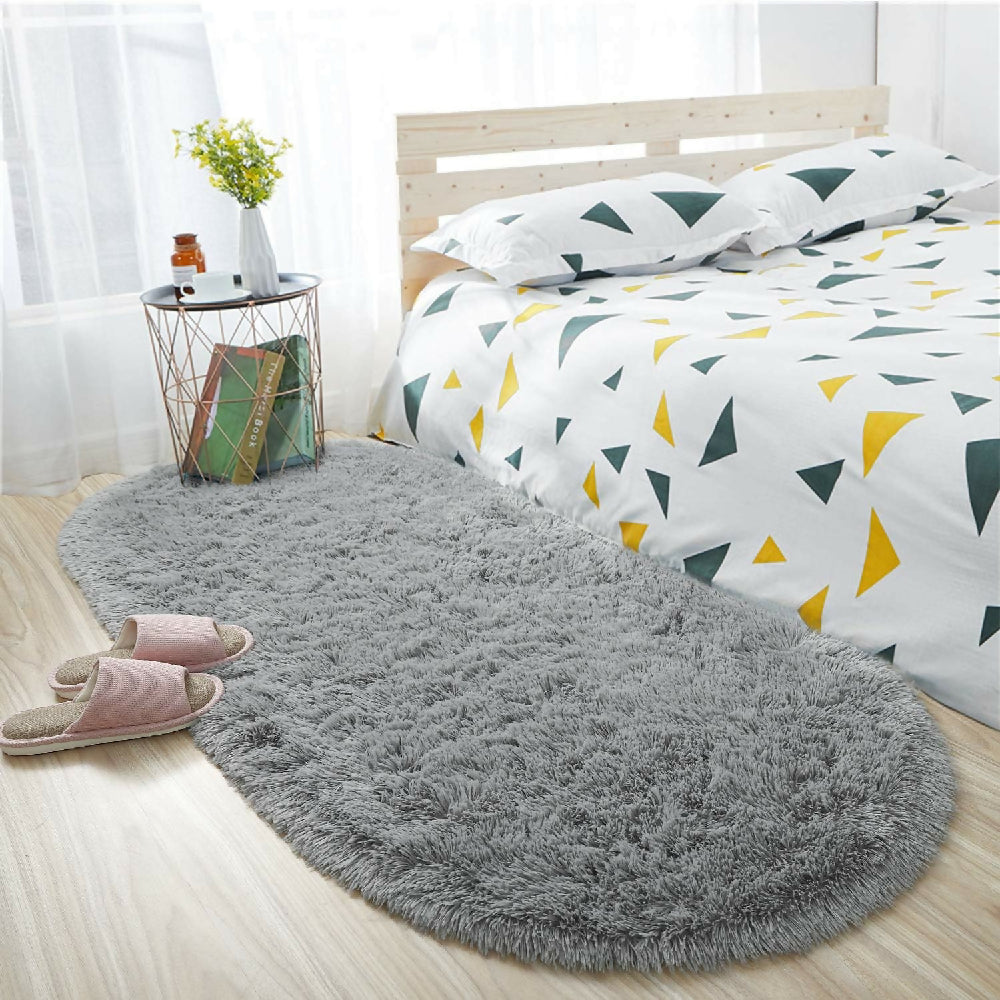Tapete Pie de Cama Ovalado Gris Claro