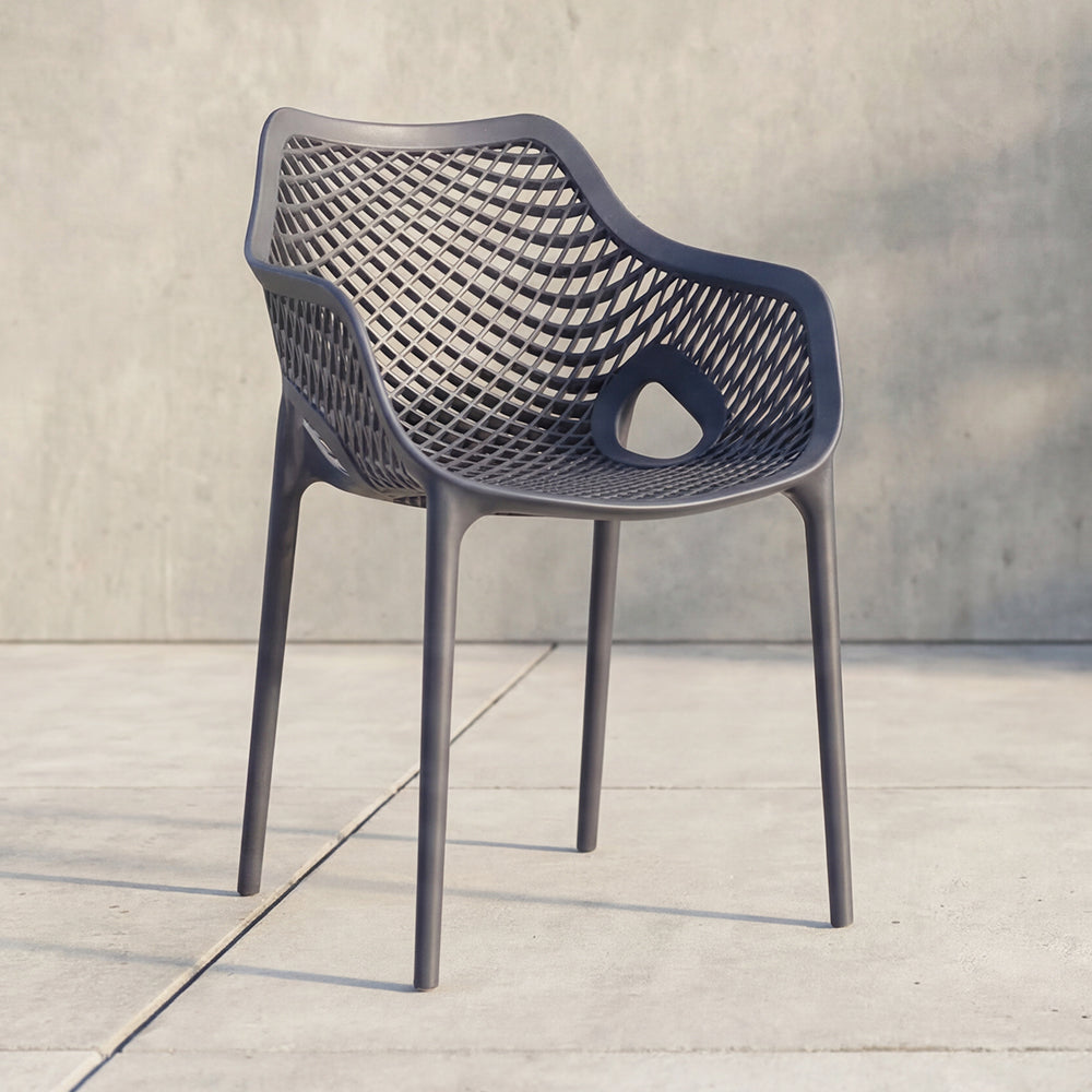 Silla con Brazos Miame, Gris Oscuro, con espaldar y diseño moderno
