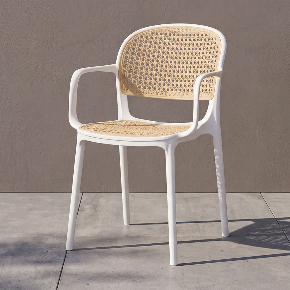 Silla con Brazos Nest, Color Blanco y Beige, con Espaldar y Asiento en Rejilla