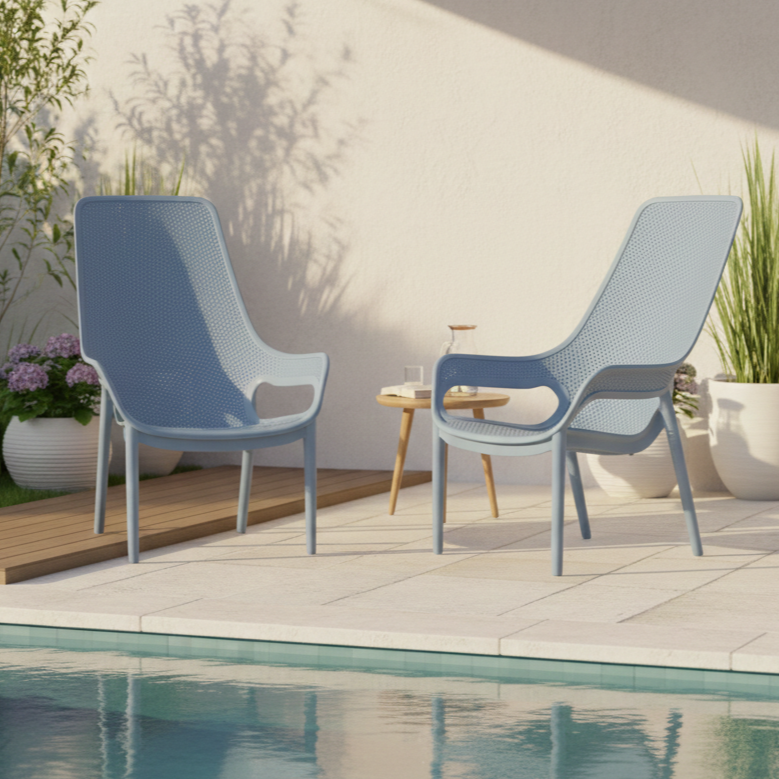 Silla Lounge Mayorca, Azul Claro, con espaldar y reposa brazos X2