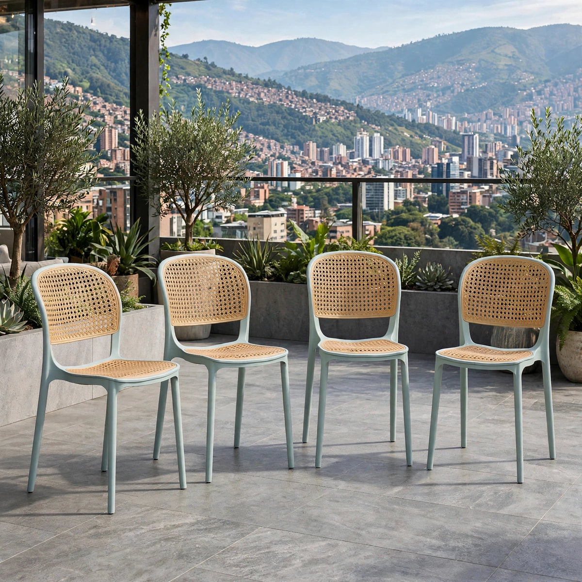 Set de 4 Sillas Nest, Color Azul Claro y Beige, con Espaldar y Asiento en Rejilla