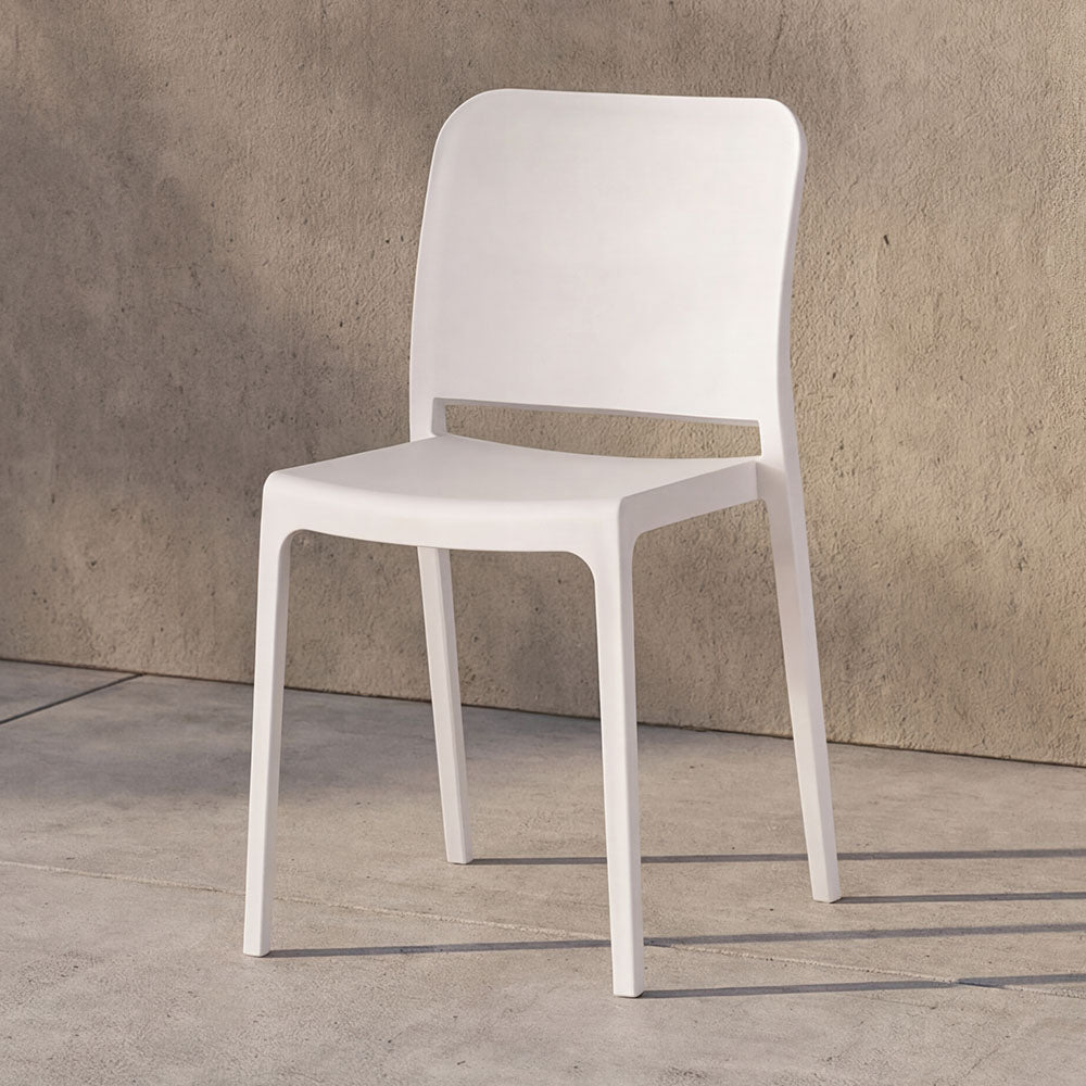 Silla Triveca, Blanco, con Espaldar Cerrado y Diseño Minimalista