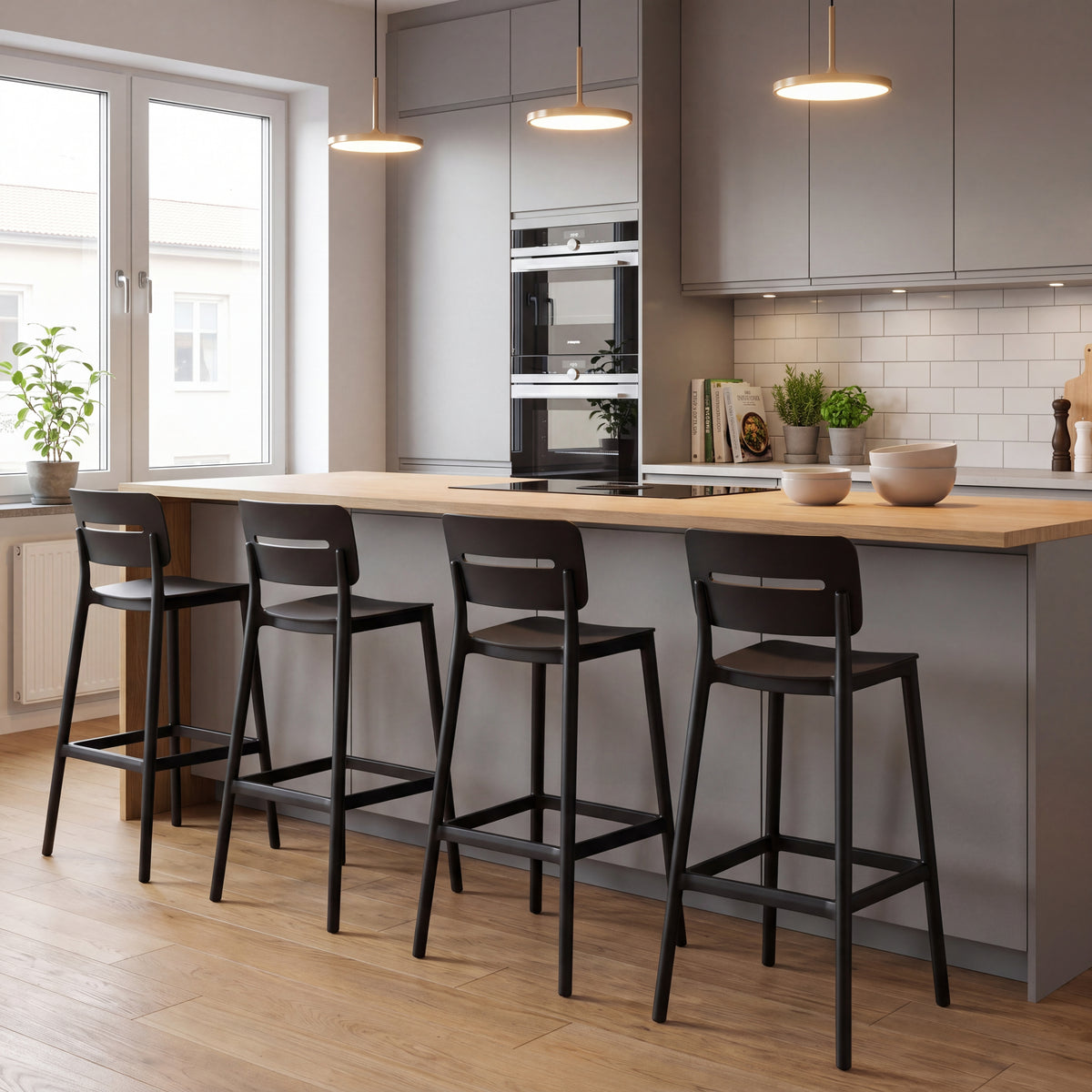 Set de 4 Sillas para Bar Manila, Negro, con Espaldar Rectangular y Diseño Moderno