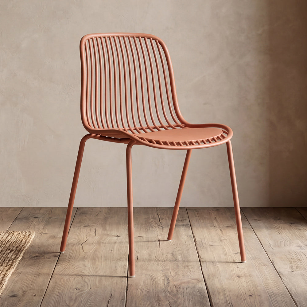 Silla Barcelona, Color Rojo, Con espaldar en lineas diseño moderno