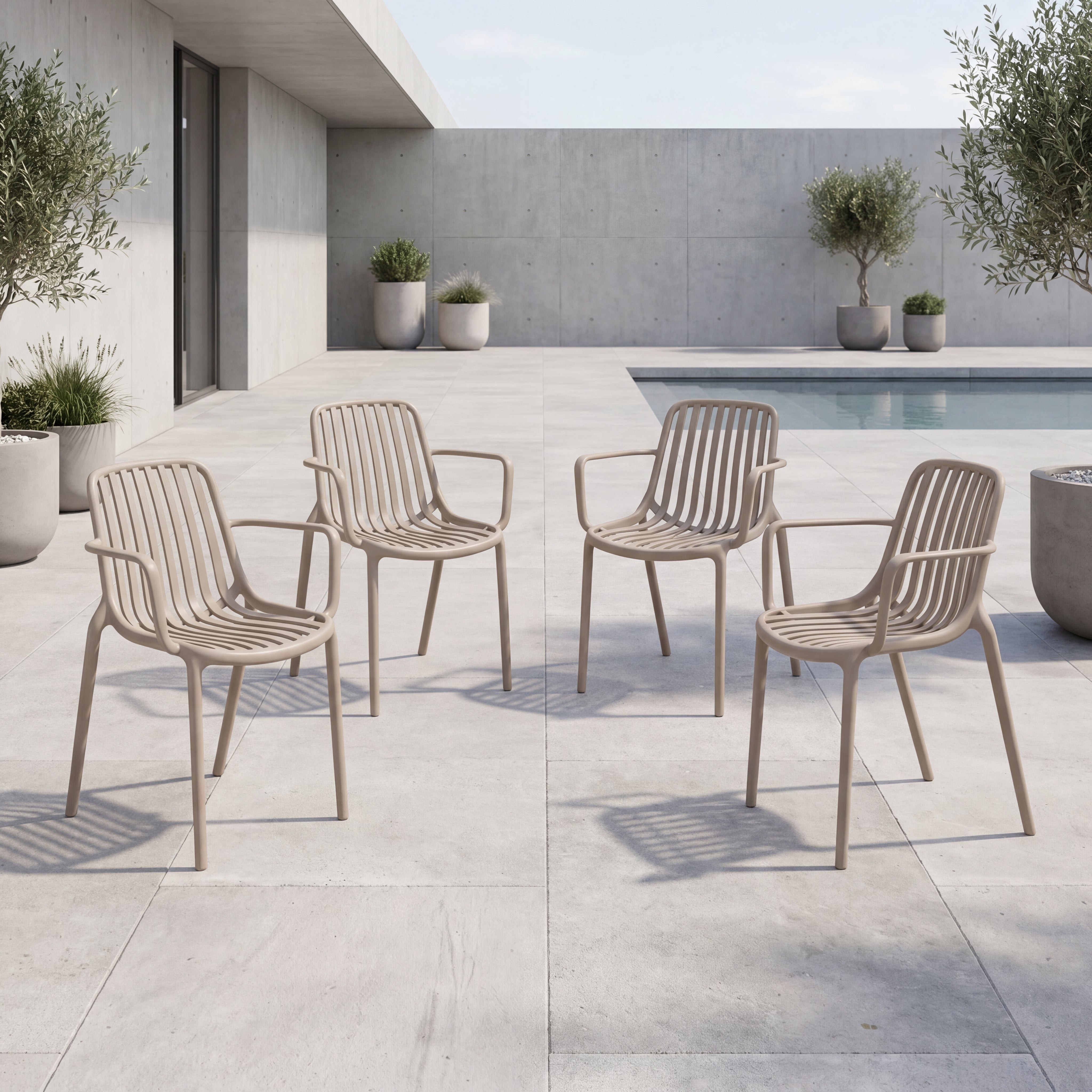 Silla Parma, Taupe, Con espaldar en rayas y diseño minimalista X4