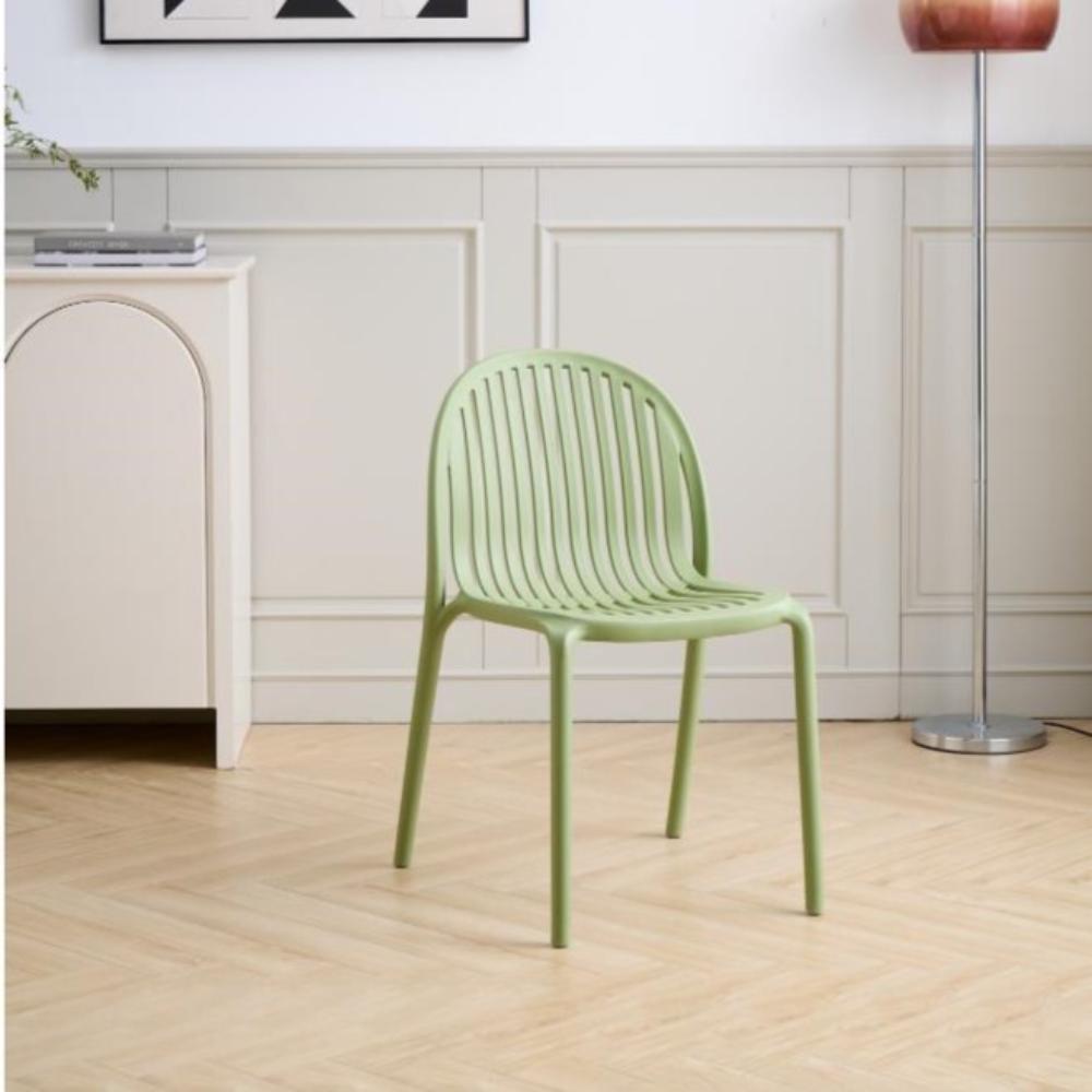 Combo Toledo, Incluye una Mesa y 4 Sillas Color Verde Olivo