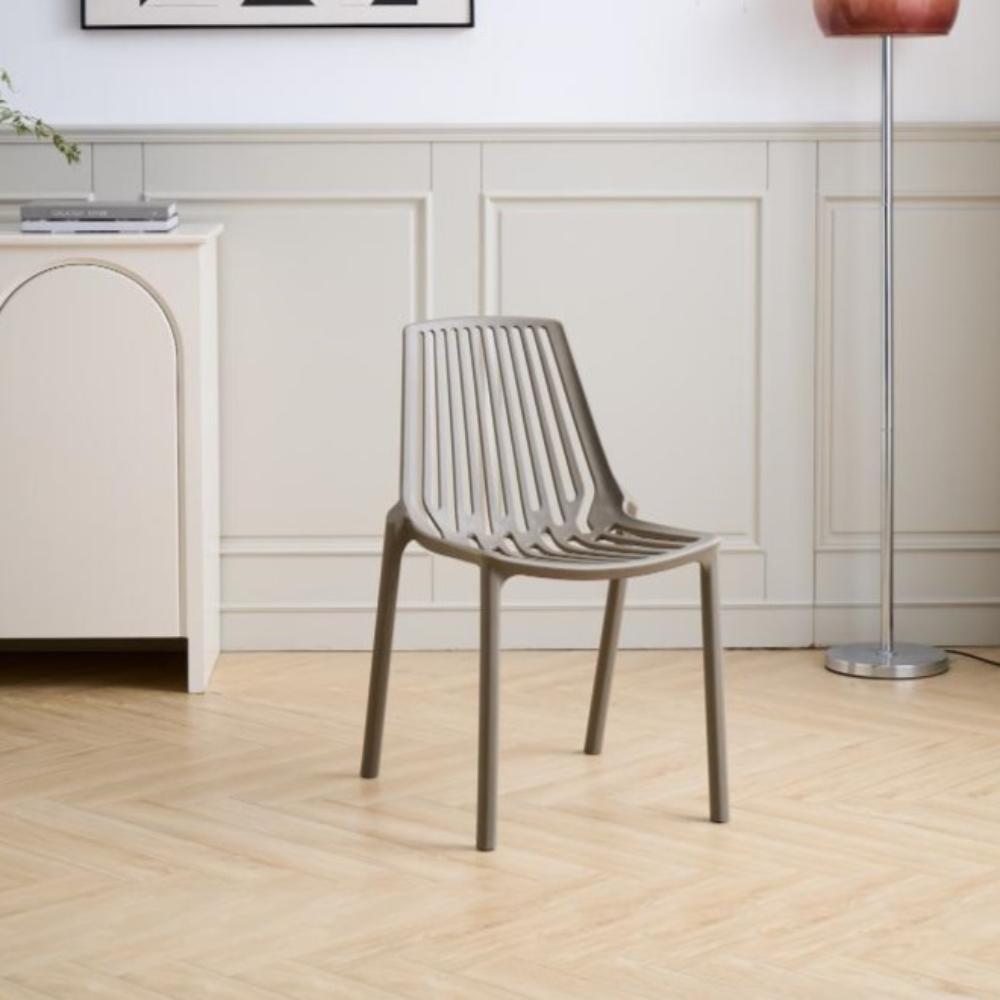 Combo Kaia, Incluye una Mesa y 2 Sillas Color Taupe