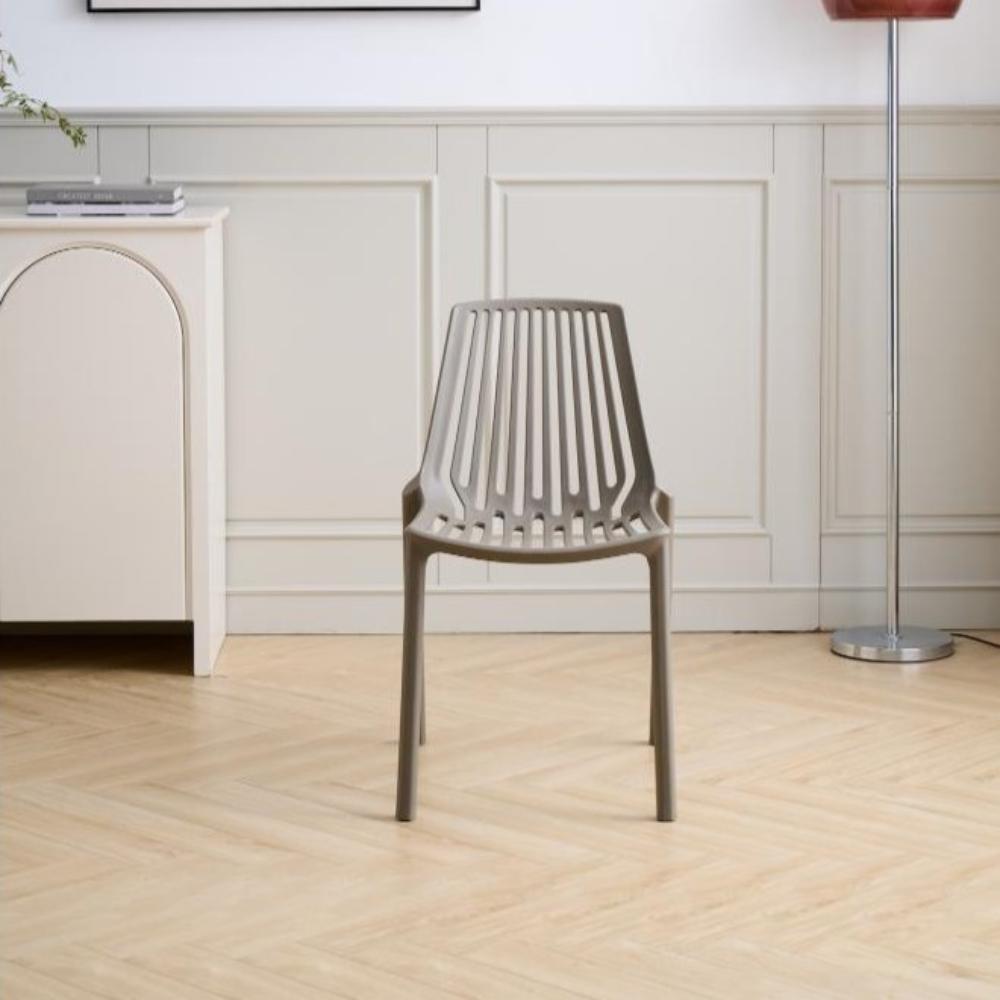 Combo Kaia, Incluye una Mesa y 2 Sillas Color Taupe