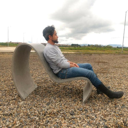 Silla Wave gris en concreto