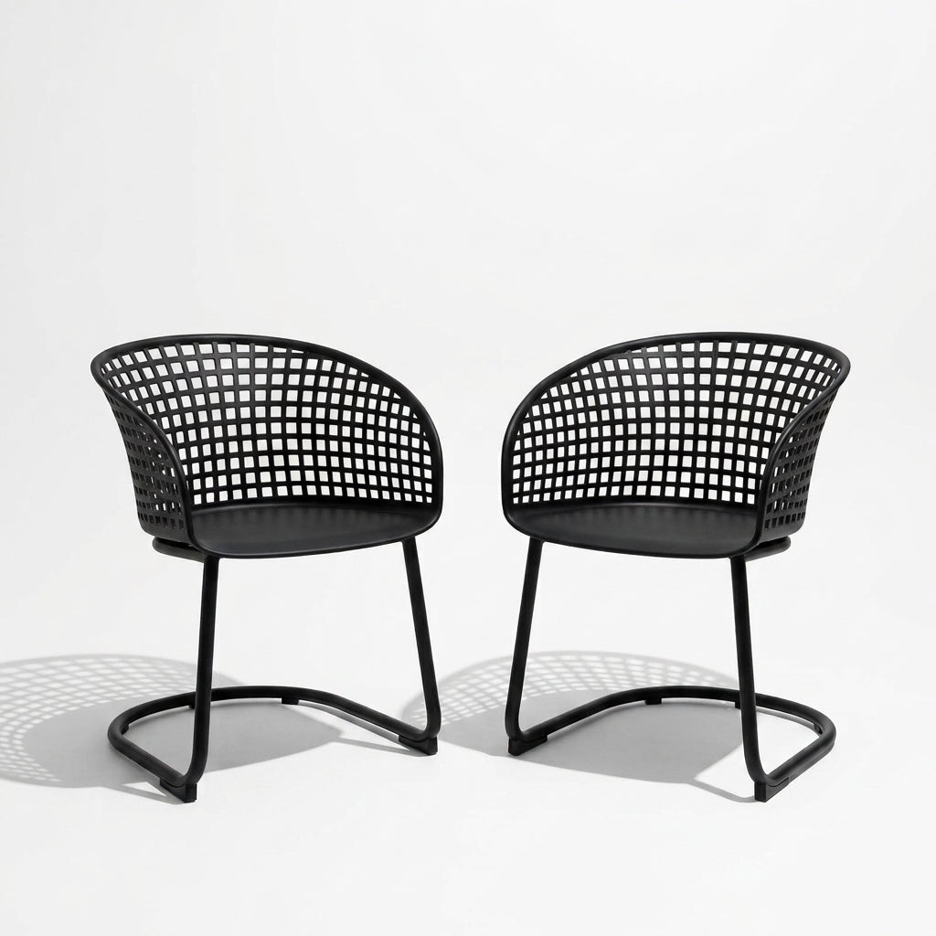 Set de 2 Sillas con Brazos Calcuta, Negra, con Patas Metálica