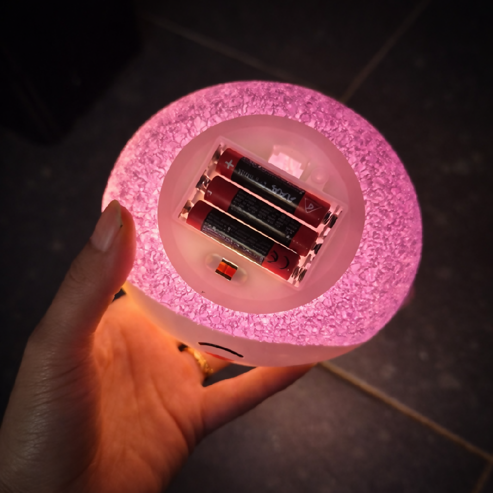 Lámpara de Noche Kuromi YL200 Iluminación Suave con Estilo Único