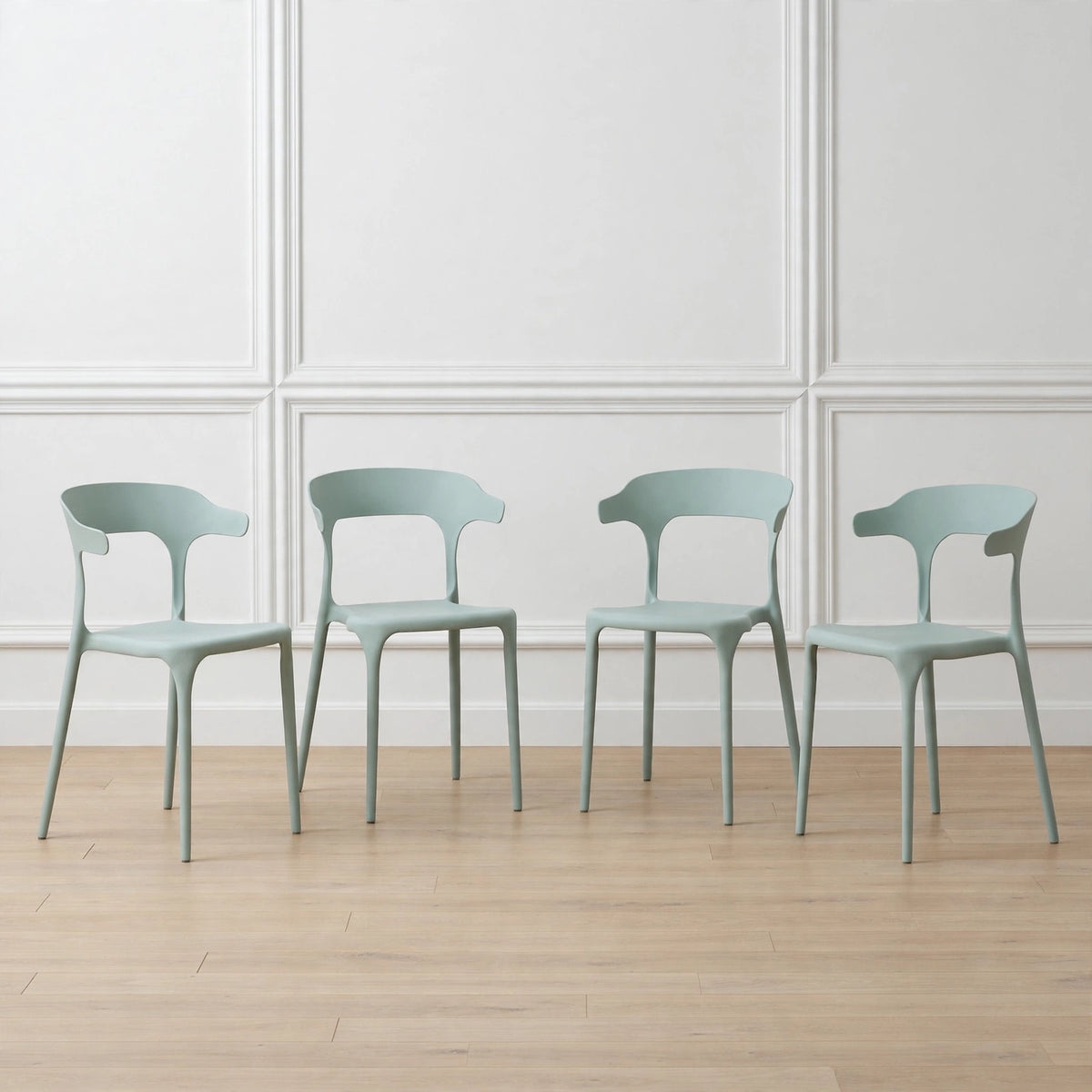 Set de 4 Sillas Elena, Color Azul Claro, con Espaldar y Diseño Moderno
