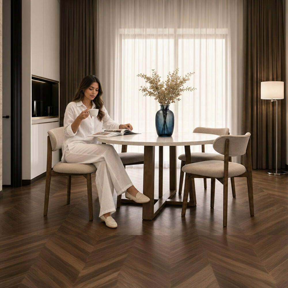 Set de Comedor Maine Redondo con 4 Sillas Saudi Tela Beige