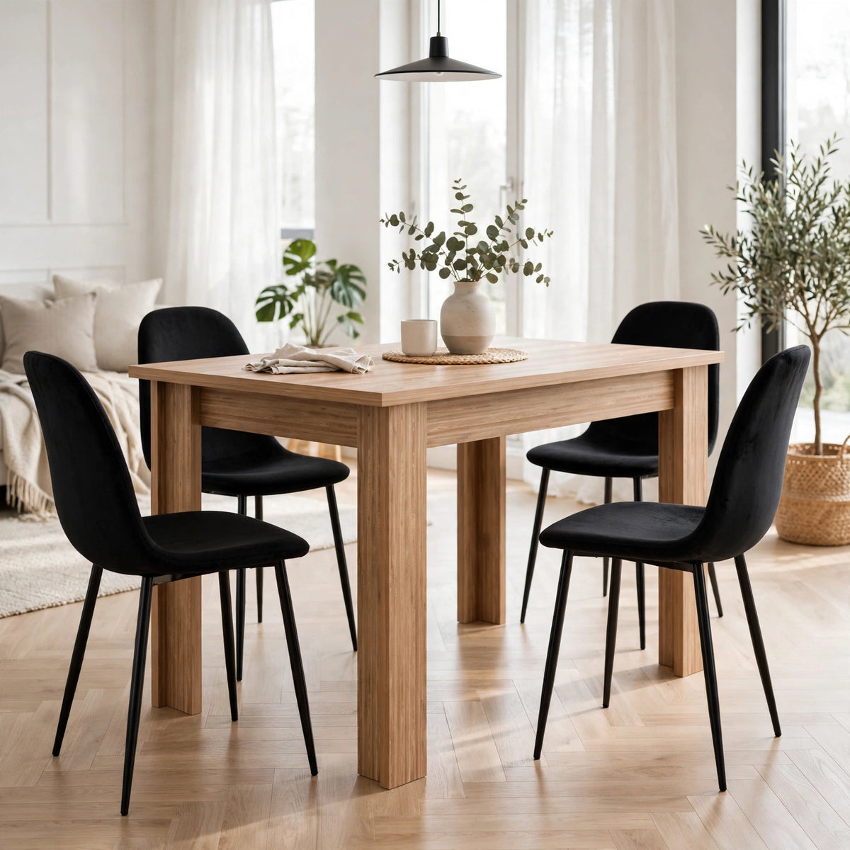 Combo Relax, Incluye una Mesa y 4 Sillas Color Negro