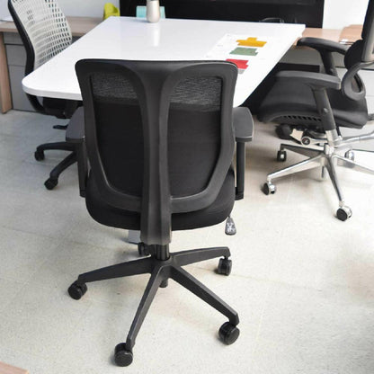 Silla de Oficina Ergonómica Leaf Negra