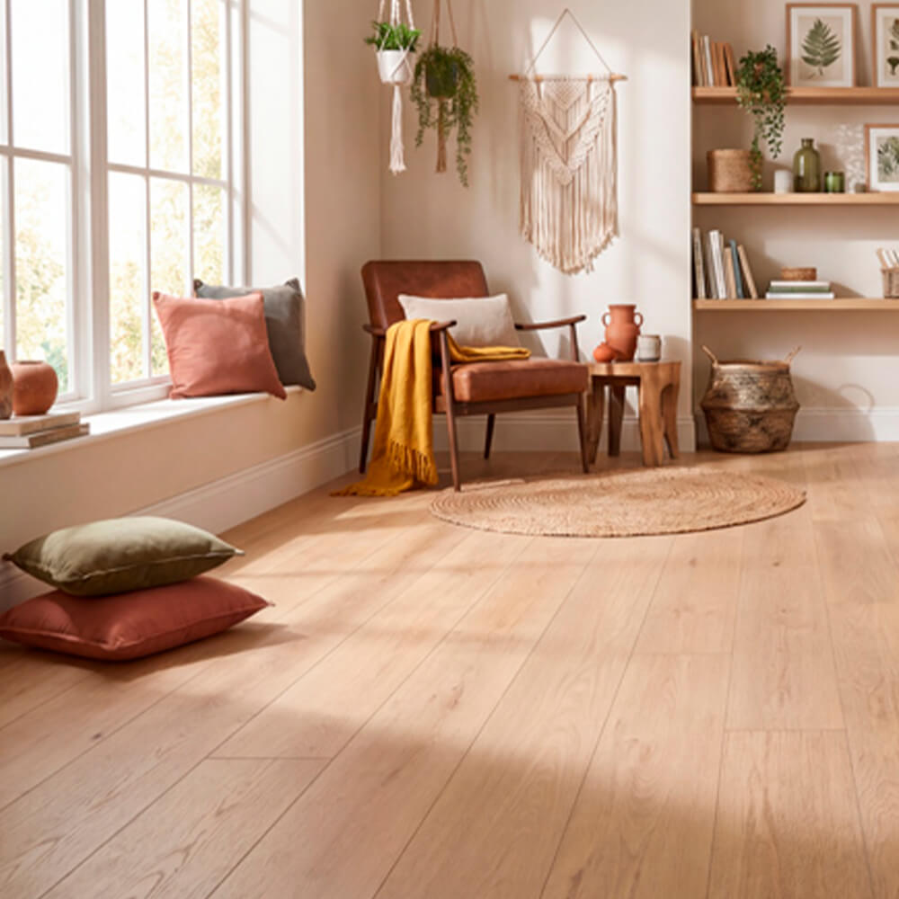 Piso laminado orgánico Roble Montana 9 mm + corcho integrado de 1 mm AC6 para interiores por caja (2.94M²)