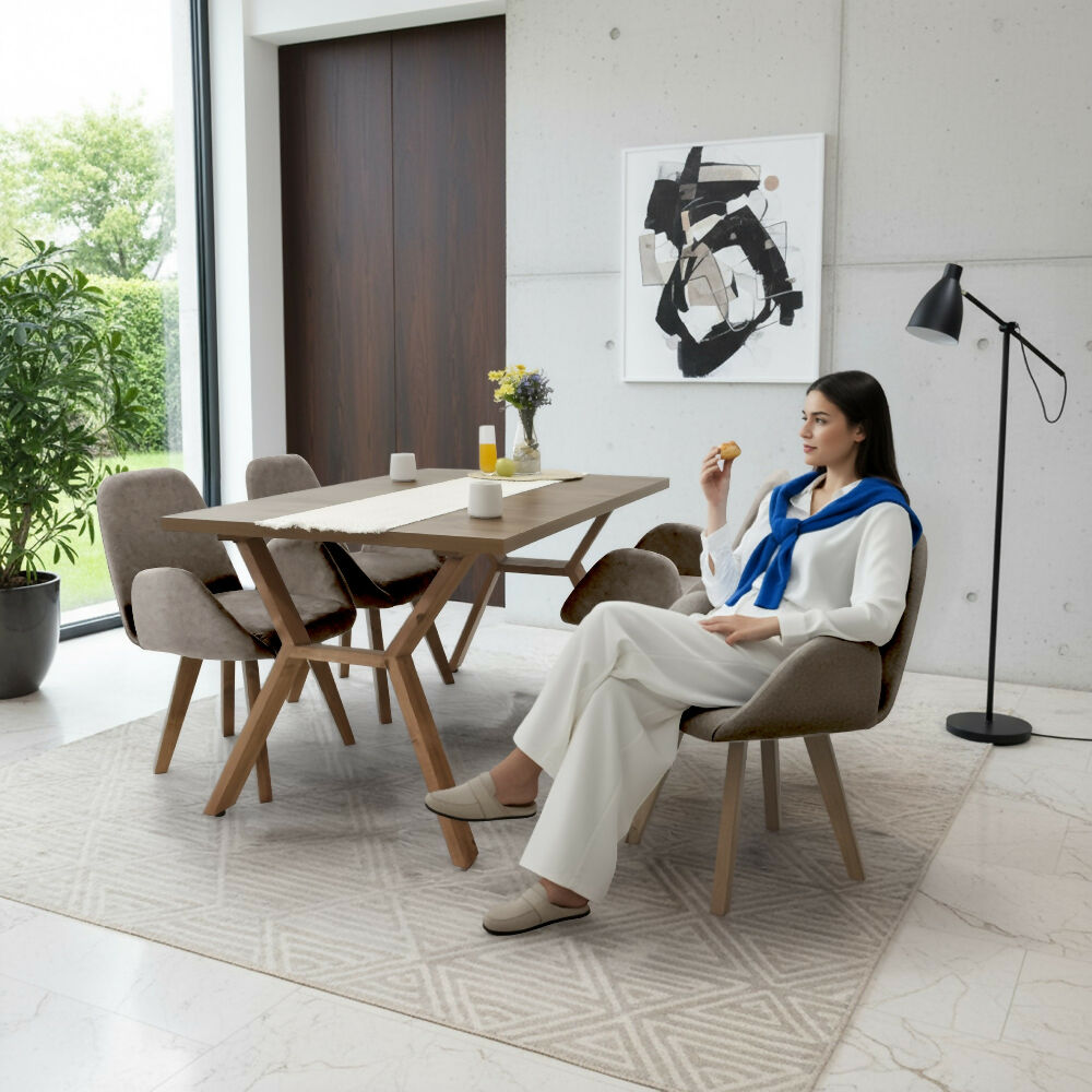 Set de Comedor Nara Macula con 4 Sillas Mao Tela Plata Matiz Caoba