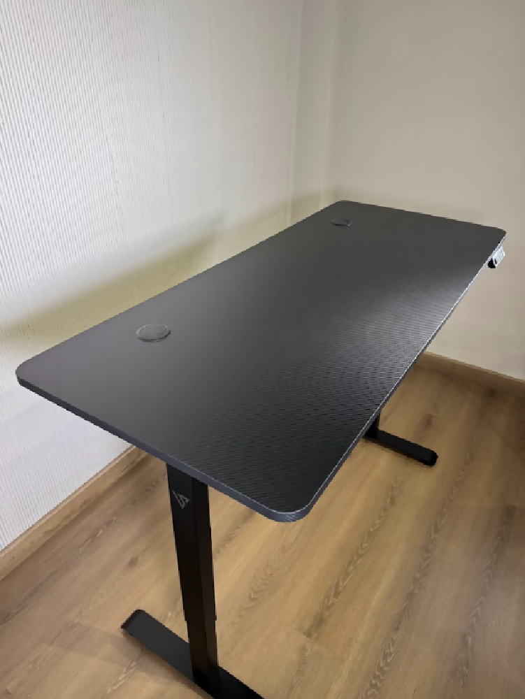 Escritorio Versus Ajustable Eléctrico Negro Fibra 140x60