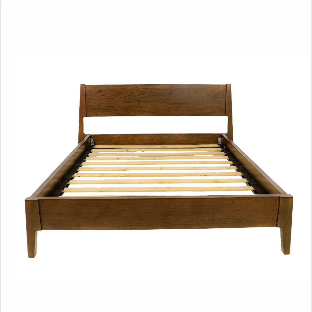 Cama Slim elaborada en madera de Achapo