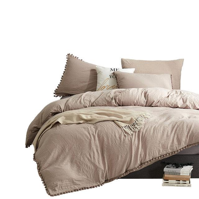 Edredon Microtex Unicolor + Borlas Beige Doble - VIRTUAL MUEBLES