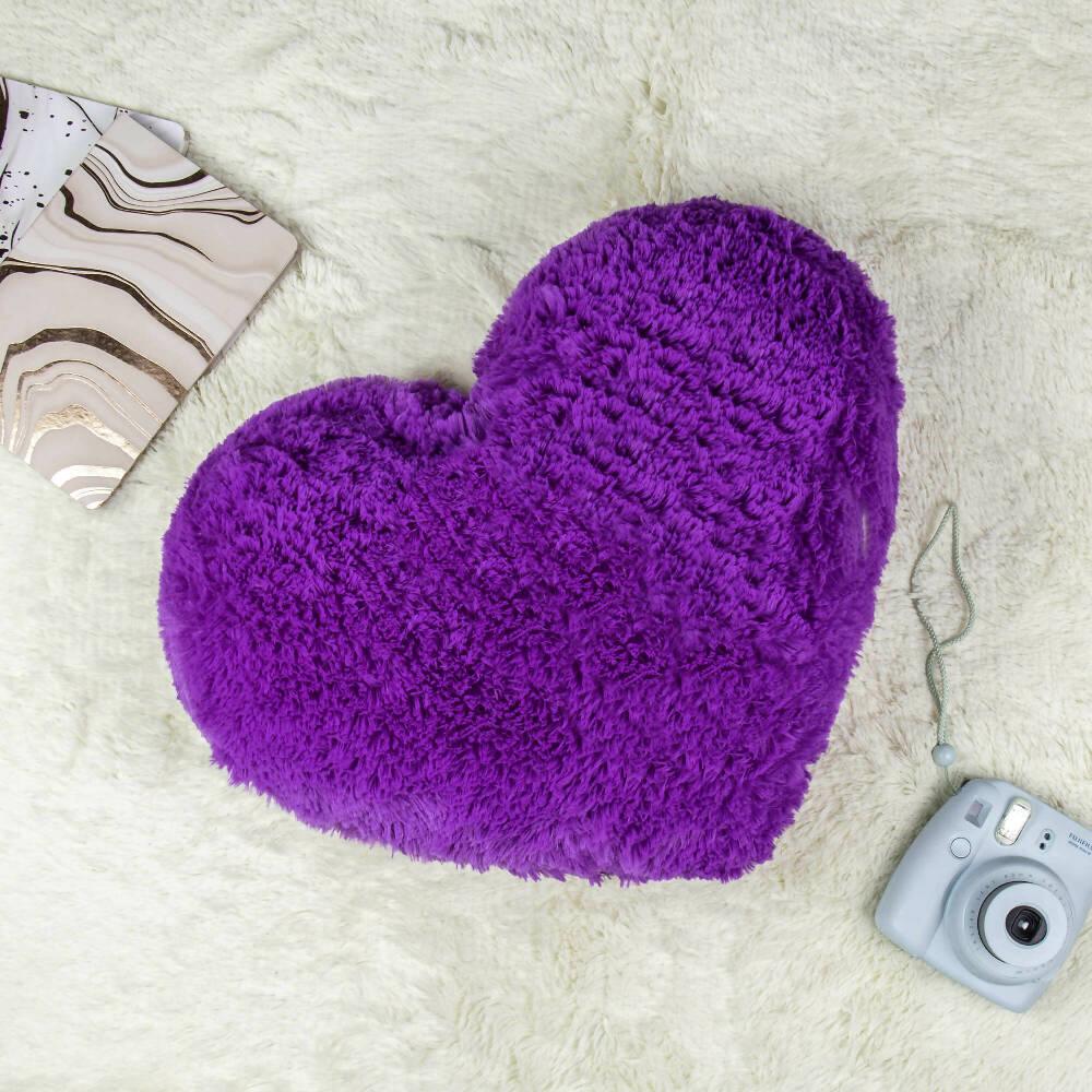 Cojín Decorativo Peludo Corazón Morado - VIRTUAL MUEBLES
