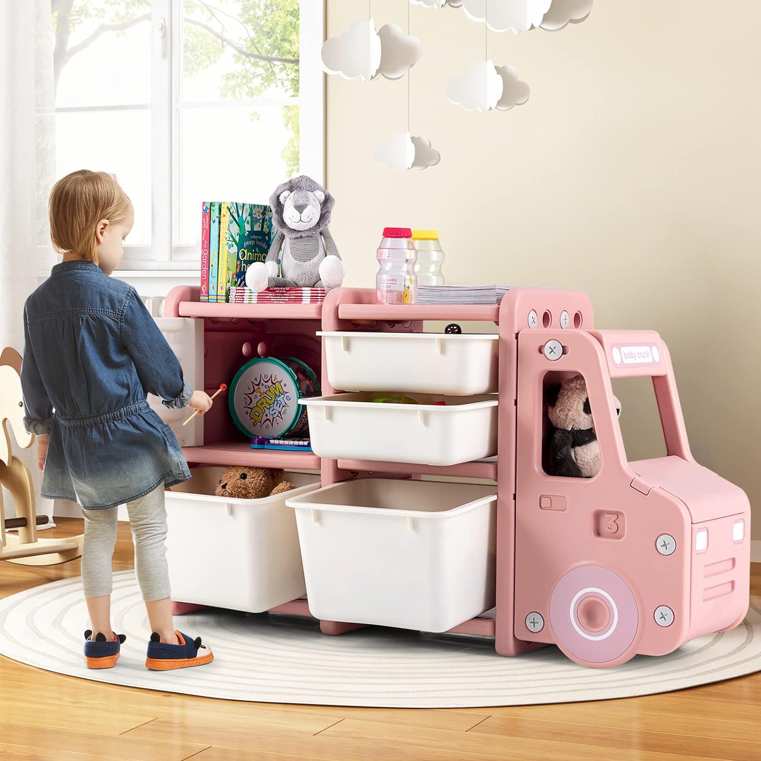 Organización y almacenamiento de juguetes en la habitación de los niños.