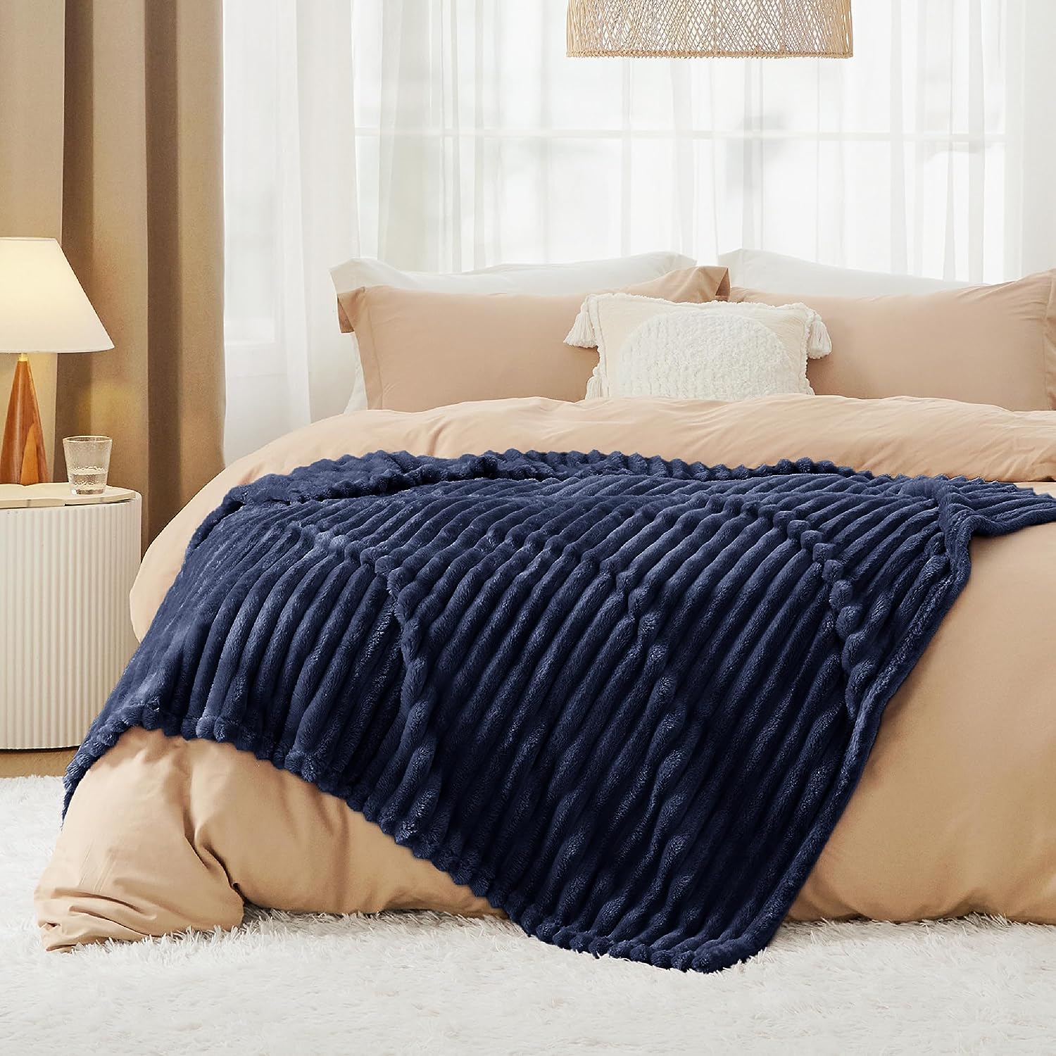 Bedsure Manta Sherpa para sofá – Manta mullida suave y acogedora para la  cama, manta de forro polar gruesa y cálida para invierno, manta de otoño  rosa