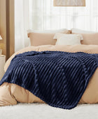 Bedsure Manta de forro polar azul para sofá, mantas súper suaves y acogedoras
