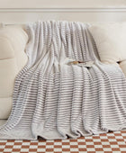 Manta de forro polar para sofá, color morado, suave, afelpada, cálida y