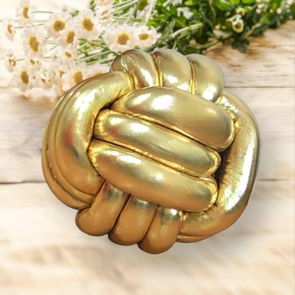 Cojin Nudo 35 cm Banzay Dorado