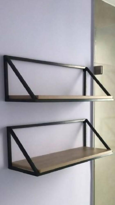 Repisa triangular Kazim en hierro negro y melamina café, dos unidades