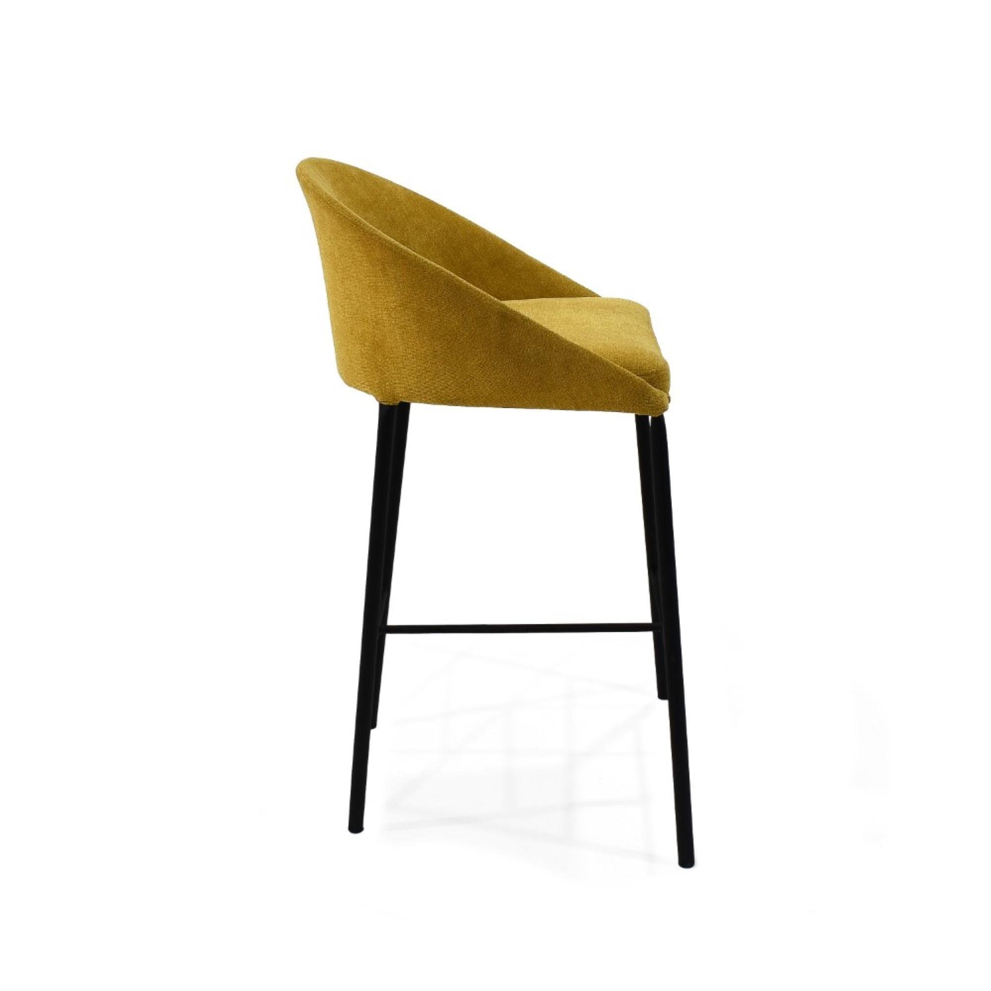 Silla para Bar Lorenzo 56x50x93 en Tela Mostaza